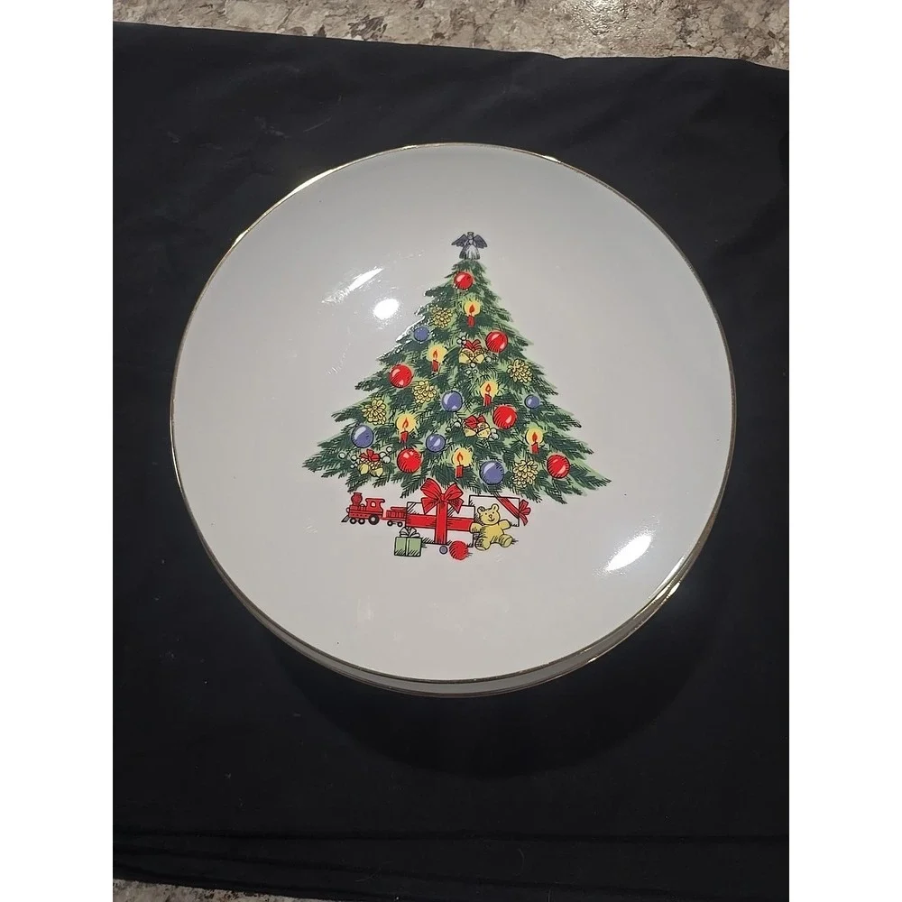 Jamestown China Christmas Tree Themed Gold‎ Rim Dinner Plate Set of 7